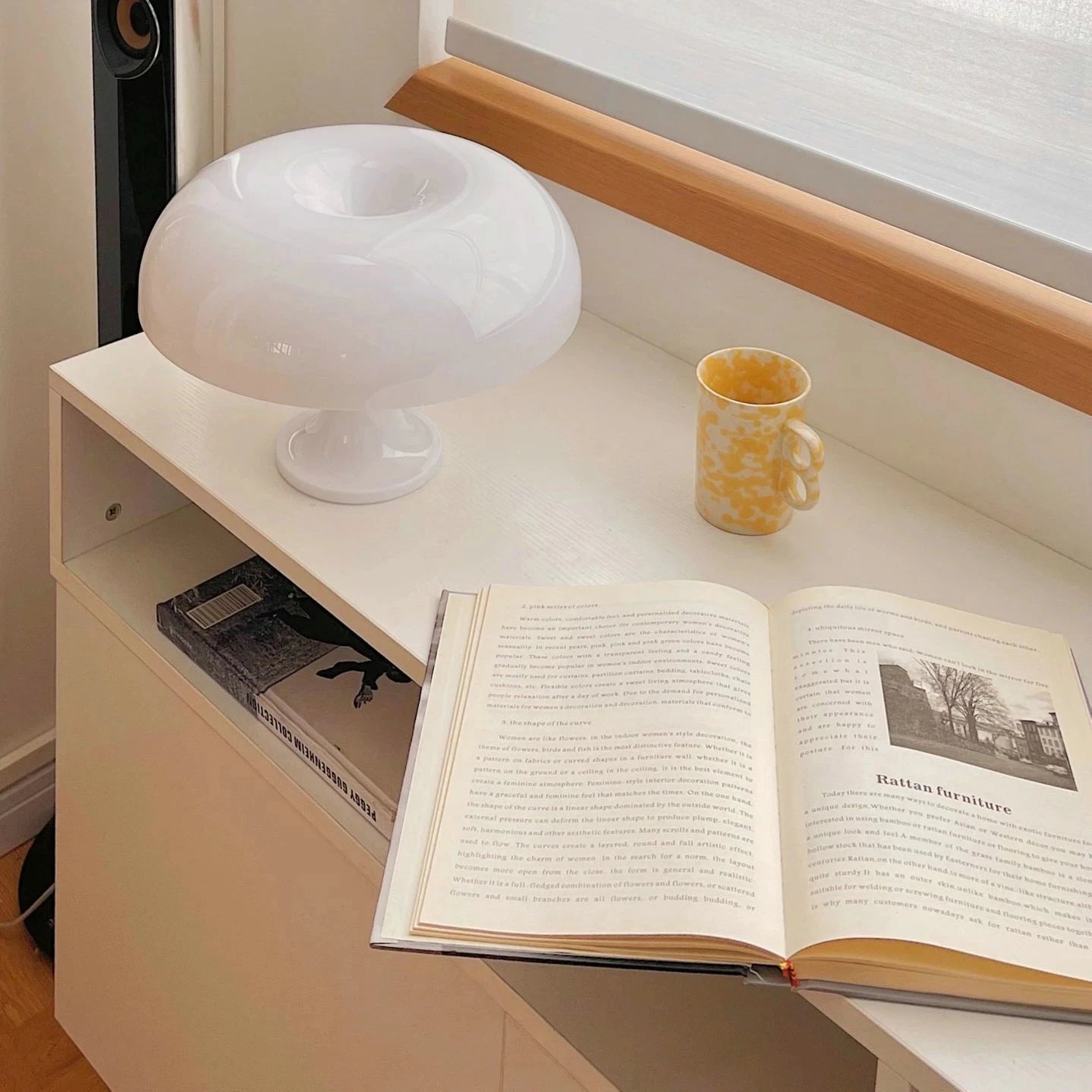 Minimalist Mushroom Table Lamp